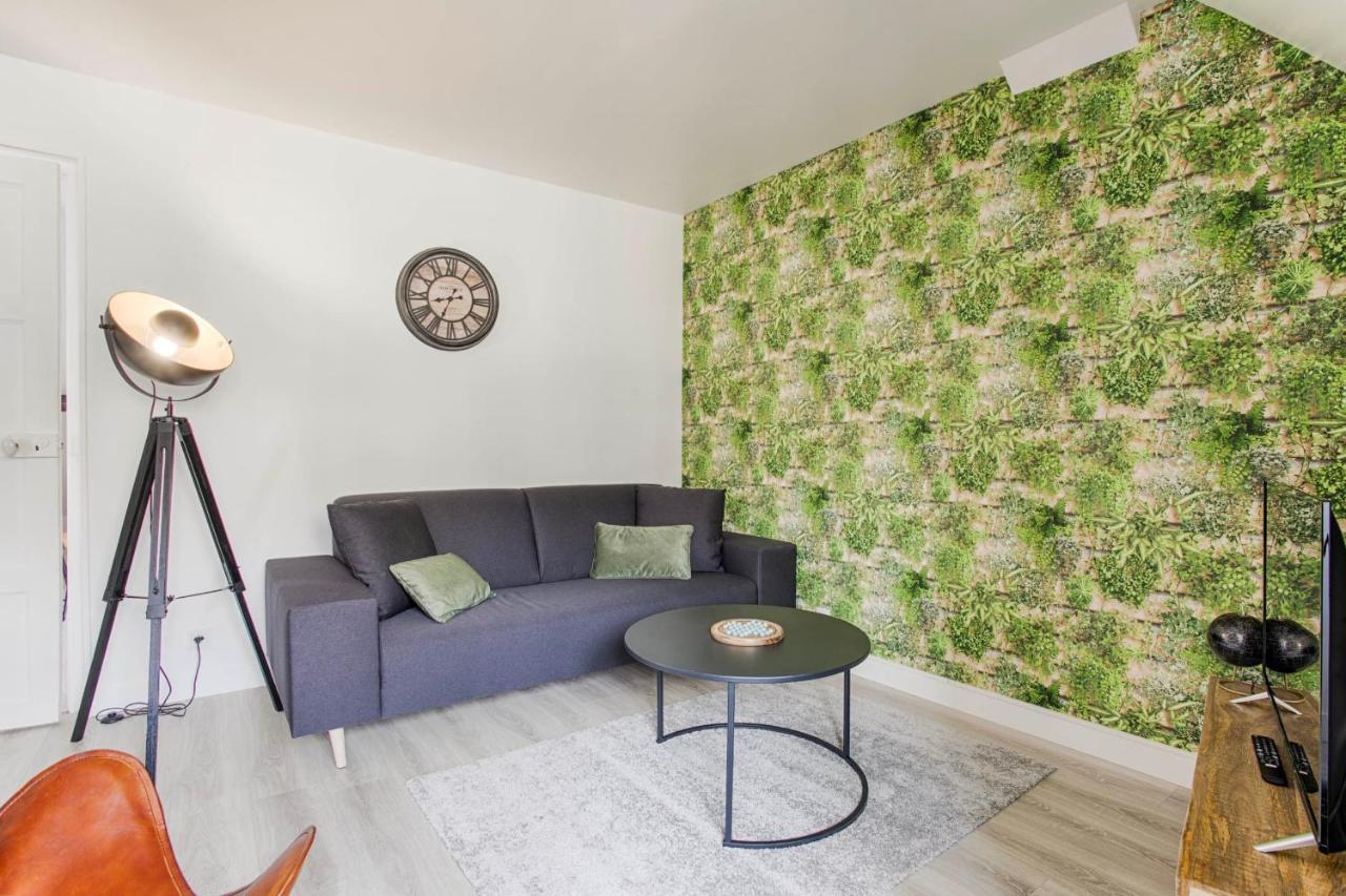 La Casa Centra Charm At Falaise'S Downtown Apartment Falaise  Exterior photo